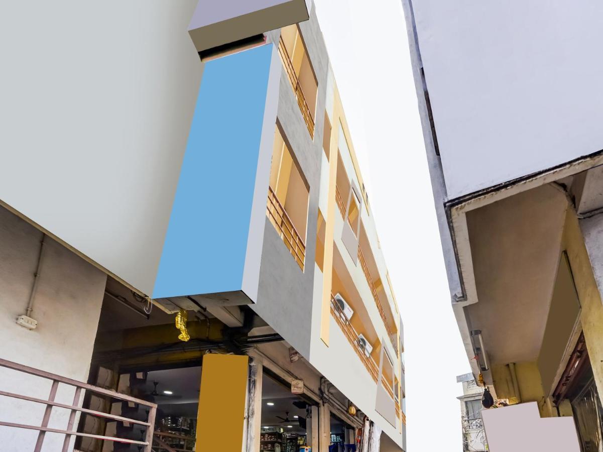 Oyo 84039 Tirumala Grand Rajahmundry Ngoại thất bức ảnh